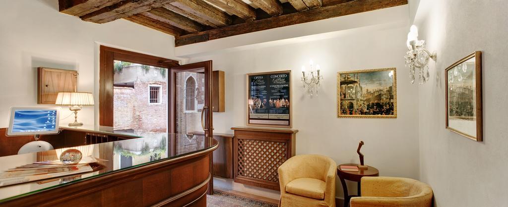 Casa Rezzonico 2* Venice